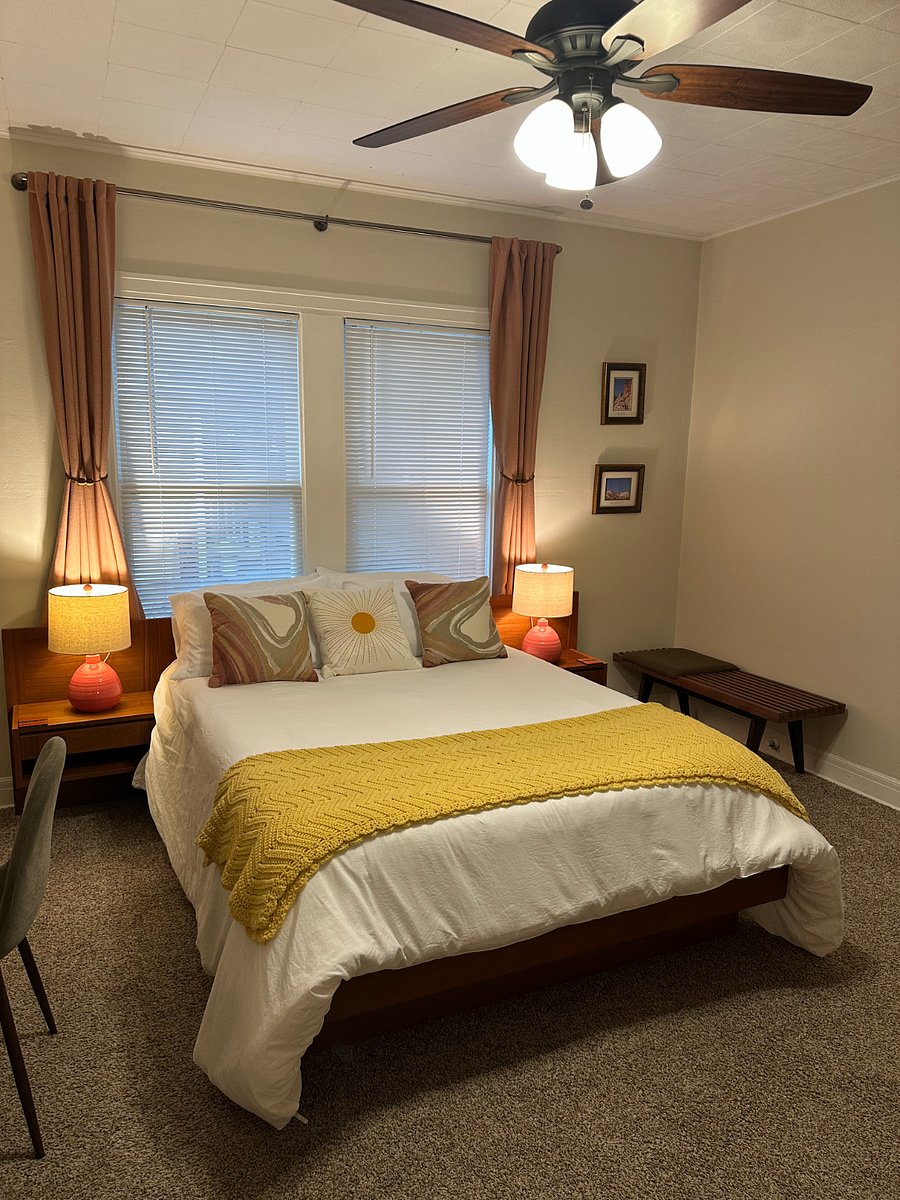 Front bedroom