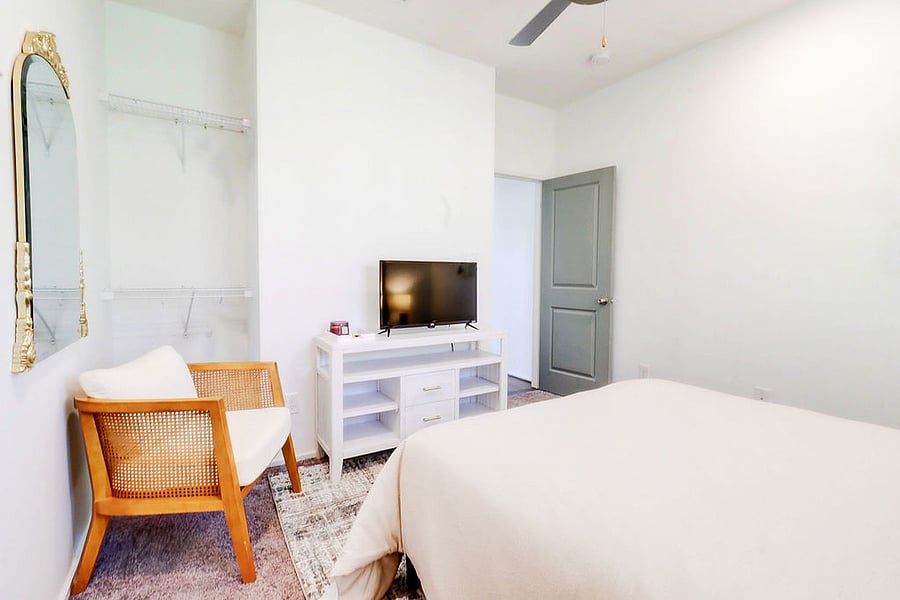 Furnished Finder property 870572_1 photo 15
