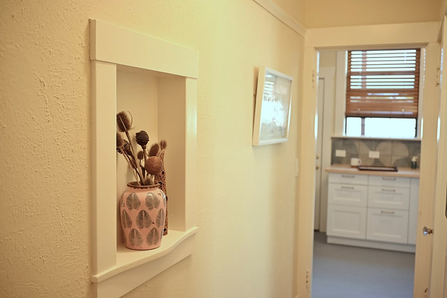 hall to kitchen
