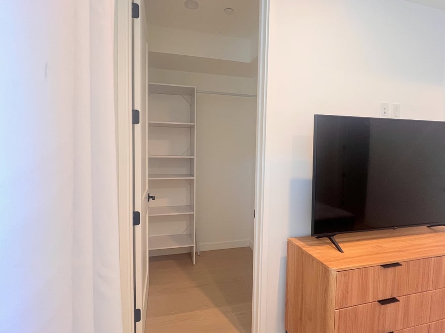 RM C Walk-in Closet