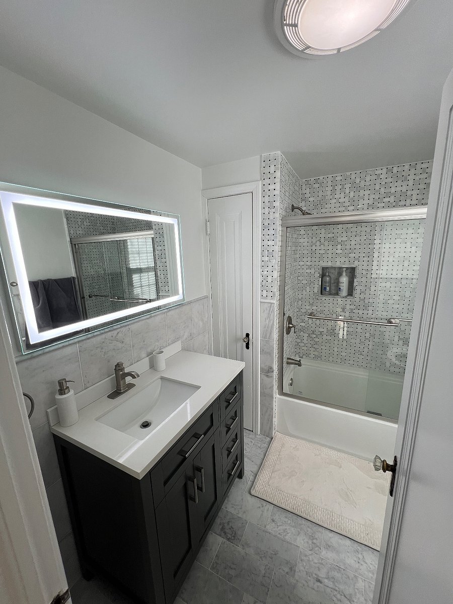 Bathroom with tub