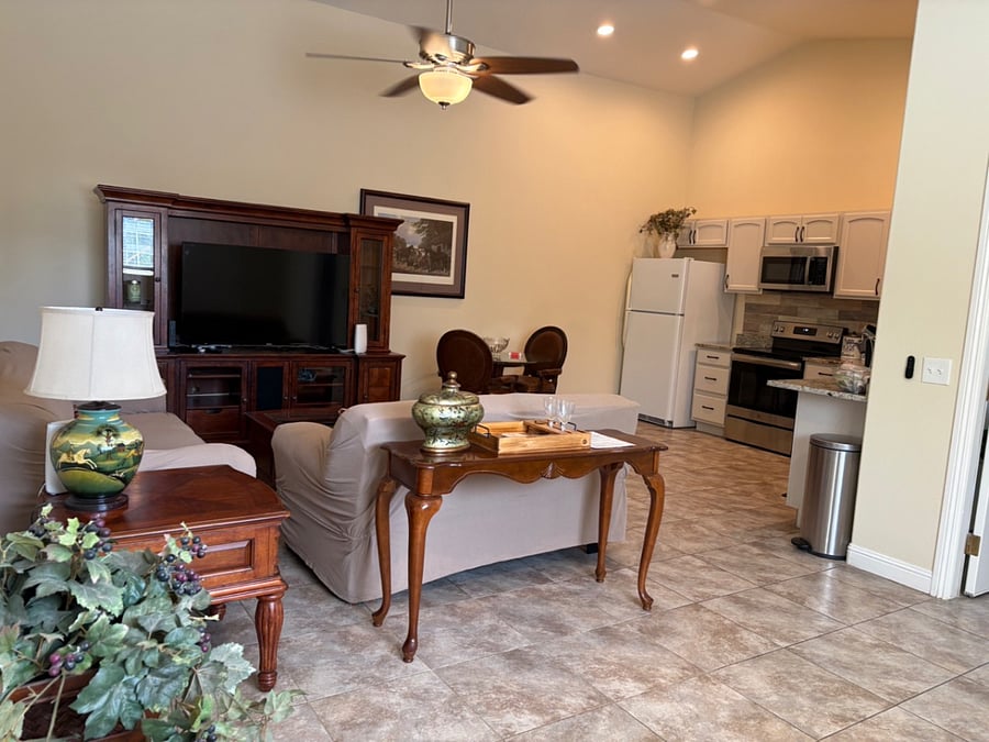 Furnished Finder property 870839_2 photo 25