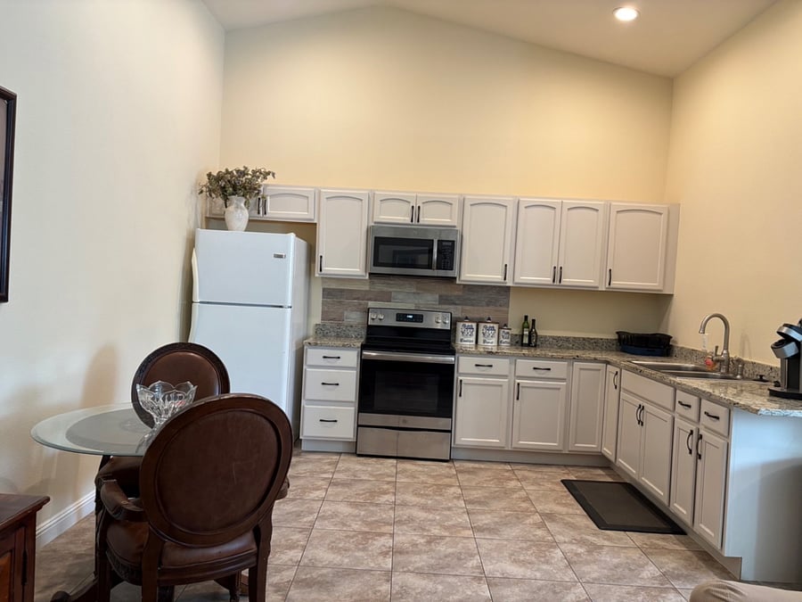 Furnished Finder property 870839_2 photo 26
