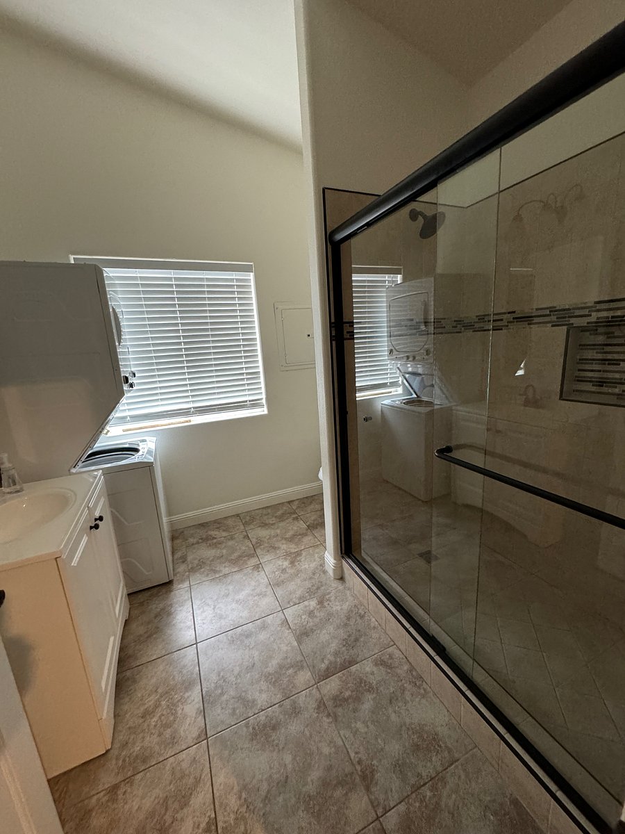 Furnished Finder property 870839_2 photo 35