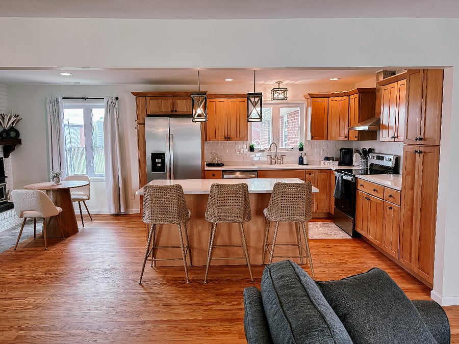 Fully Stocked Kitchen with new appliances 