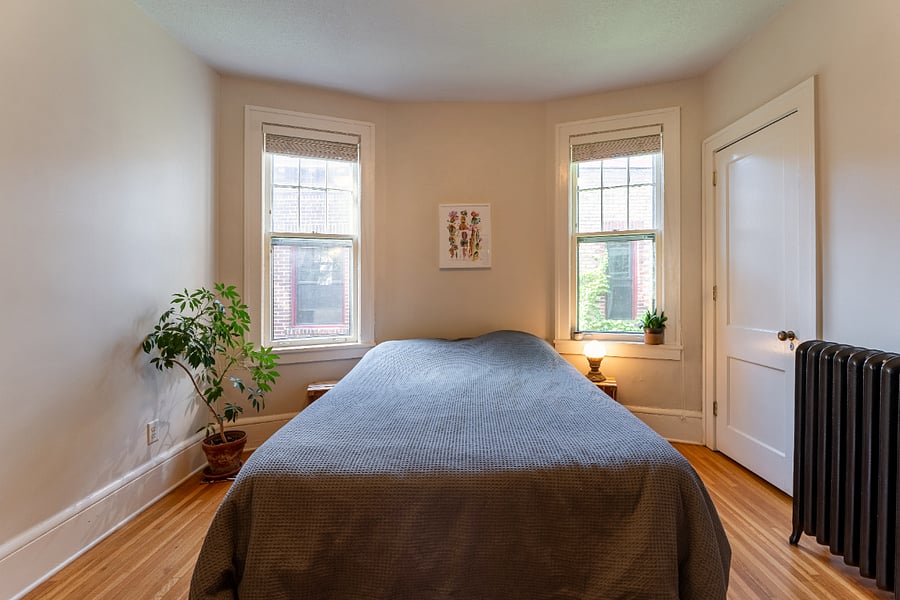 Master bedroom with Queen bed