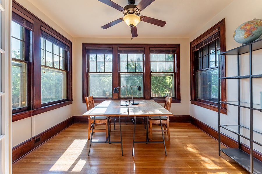 Large office/sunroom