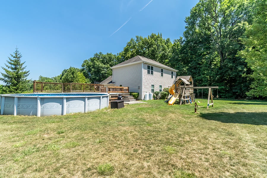 27' round pool with deck