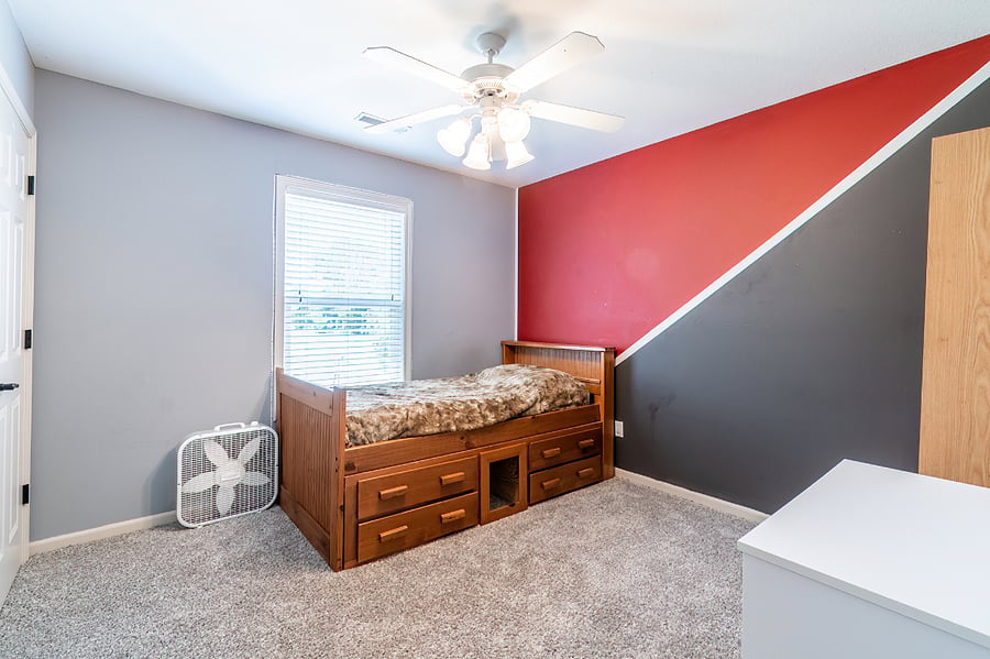Bedroom #4 with twin bed