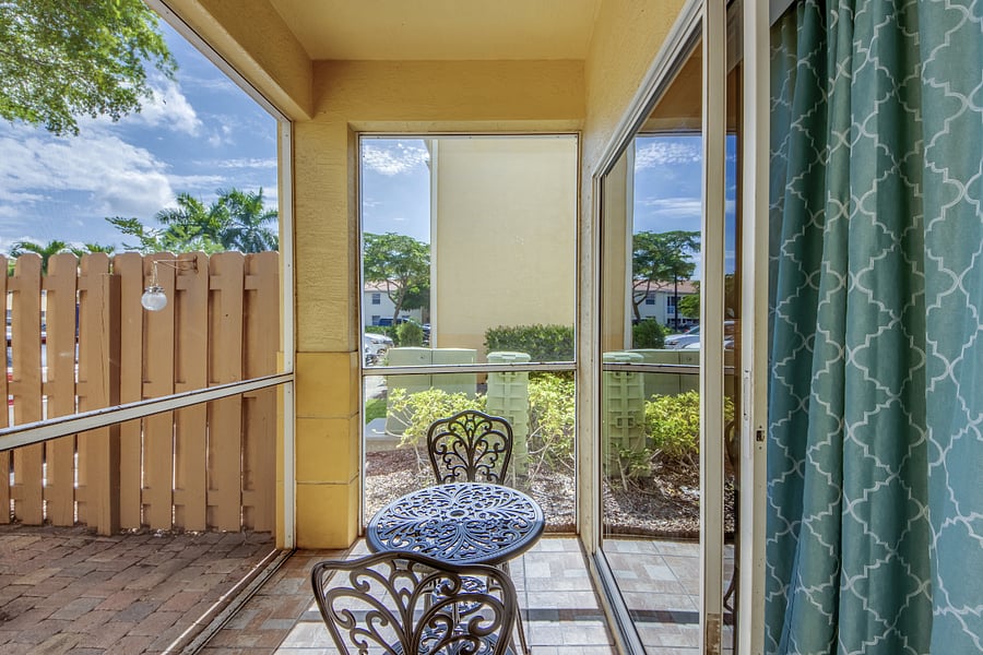 Lanai Table