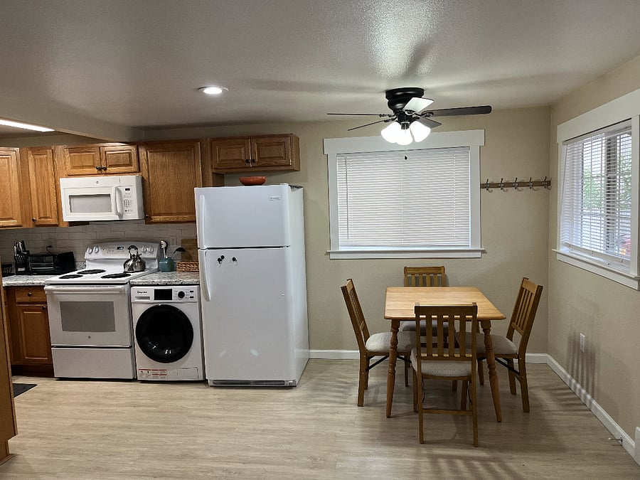 Breakfast area and kitchen