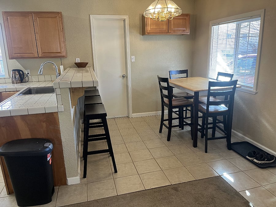 Breakfast nook and bar seating