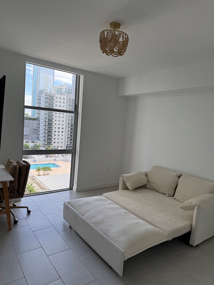 Second bedroom