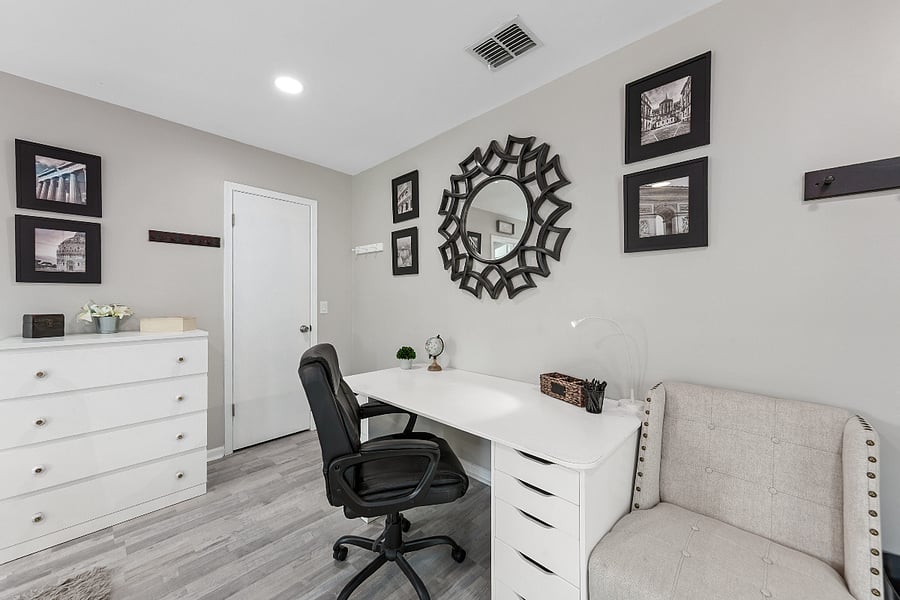 Work desk and walk in closet.