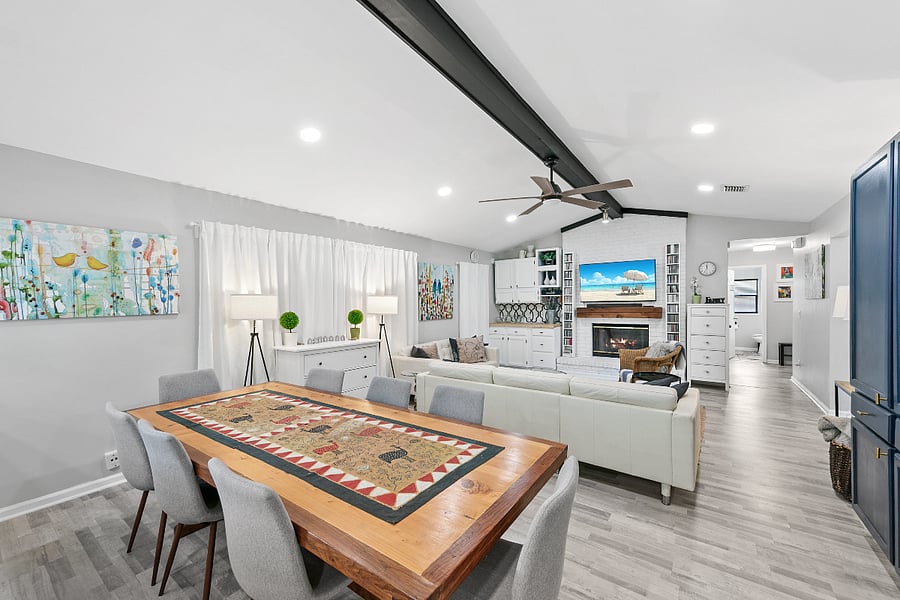 Open plan kitchen, dining and living area.