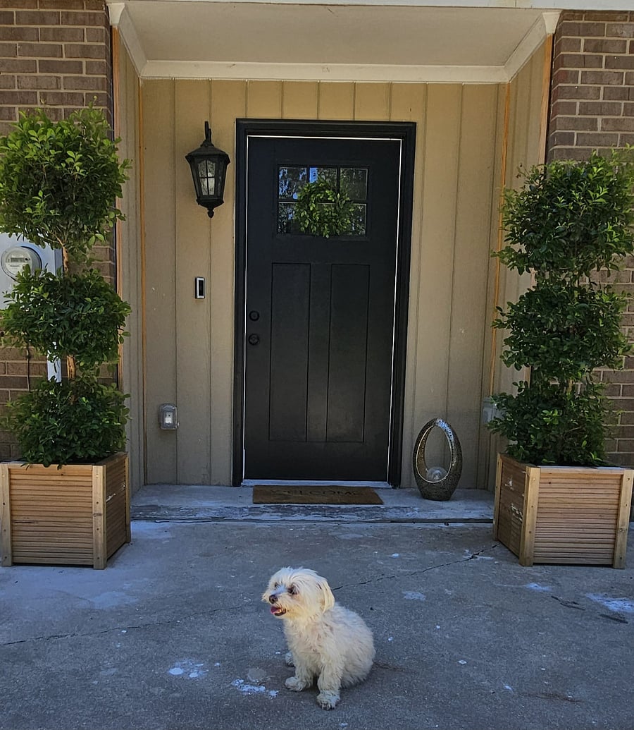Private entrance to Suite B