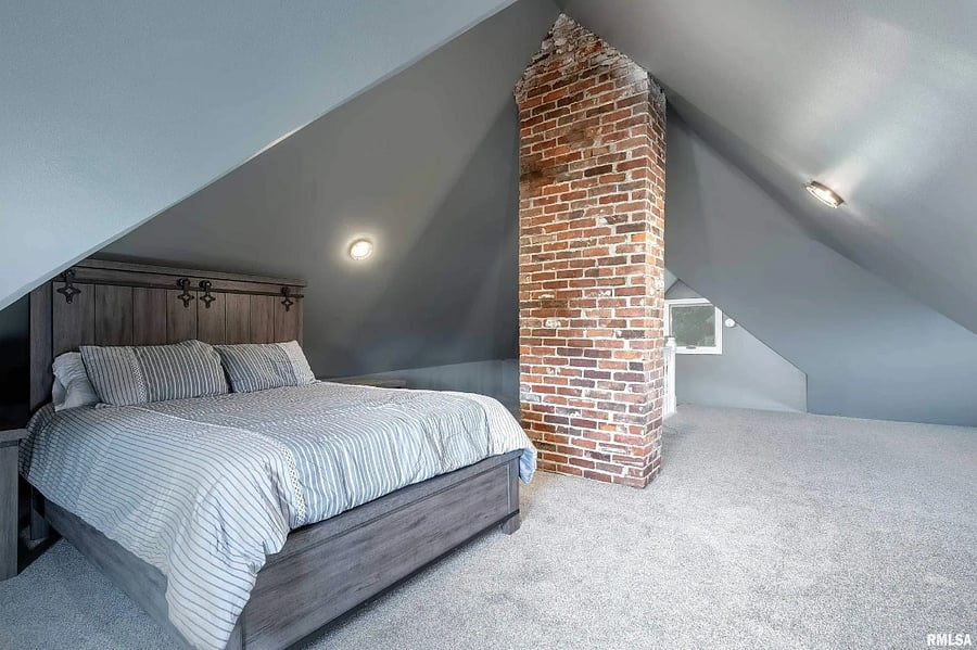 Third-Floor Bedroom