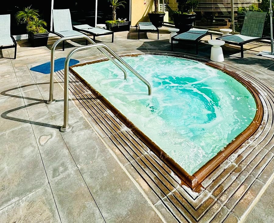 Hot tub F