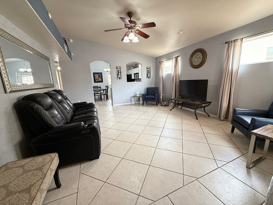 Furnished Finder property 871399_1 photo 3