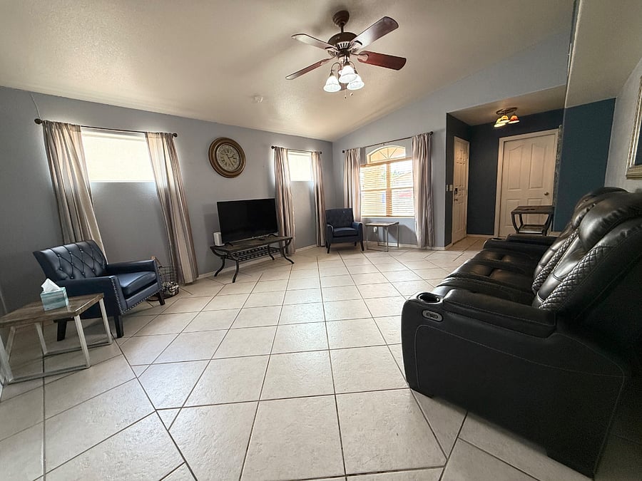 Furnished Finder property 871399_1 photo 4