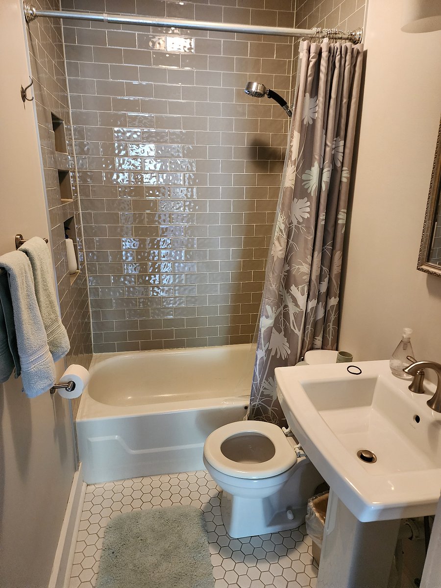 Main floor bathroom