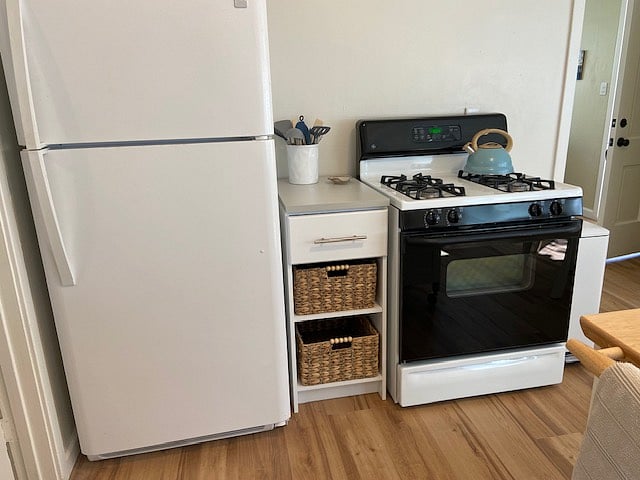 Gas stove/oven