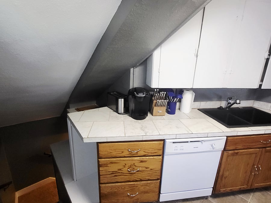 Kitchen Sink, Toaster, Keurig, Knives, Spatulas etc.