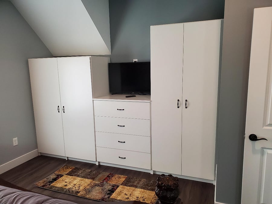 Built in Closet system and master bedroom tv.