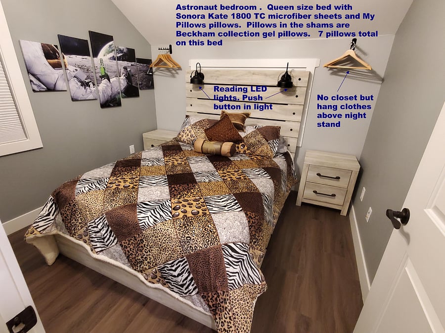 Astronaut 2nd bedroom - Queen Size bed.