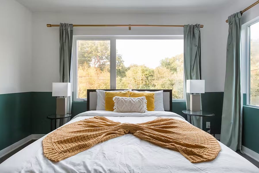 Bedroom 3 (second floor): Casper queen-sized hybrid luxury mattress with Brooklinen bedding