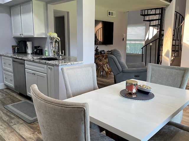 Furnished Finder property 871658_1 photo 4