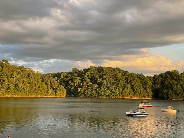 Bring the Boat!!! Lake Lanier boat ramp just minuets away.