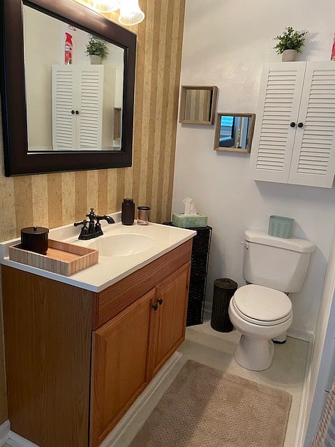 Master bathroom with walk in shower.