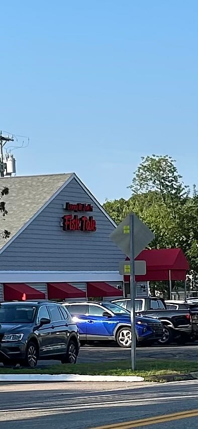 Seafood restaurant within walking distance