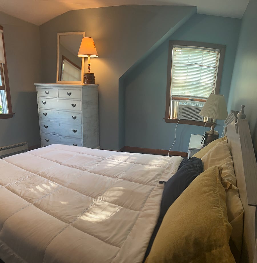 2bd floor bedroom