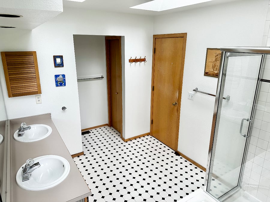 master bathroom 2nd view 