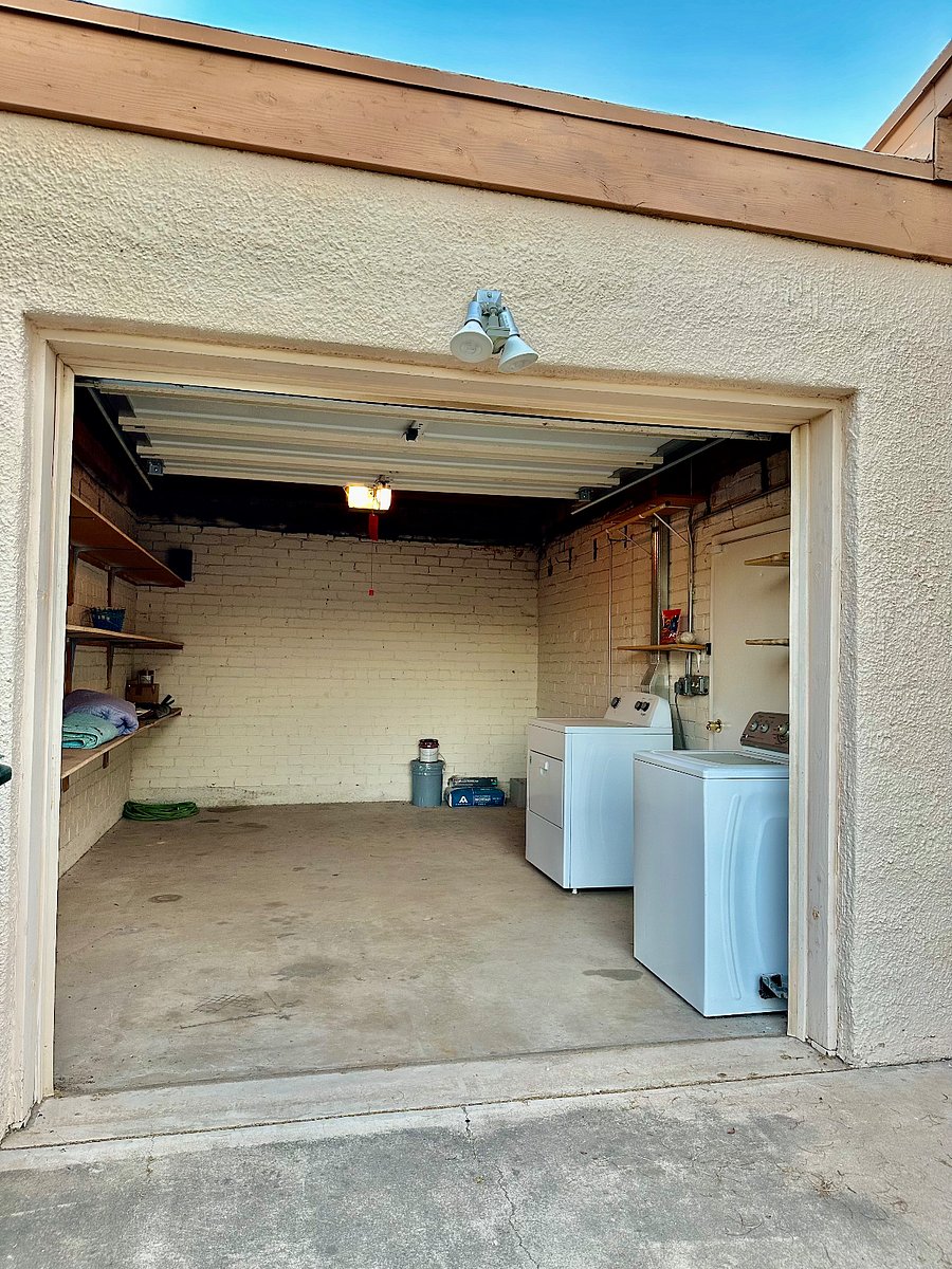 Garage with Washer and Dryer