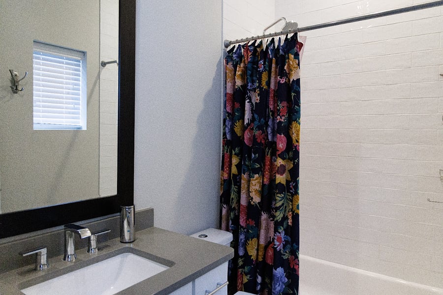 3rd Floor Bathroom (with closet)