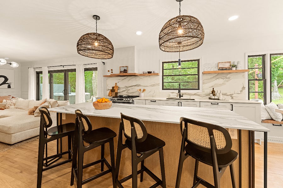Large kitchen island perfect for serving prepping meals.