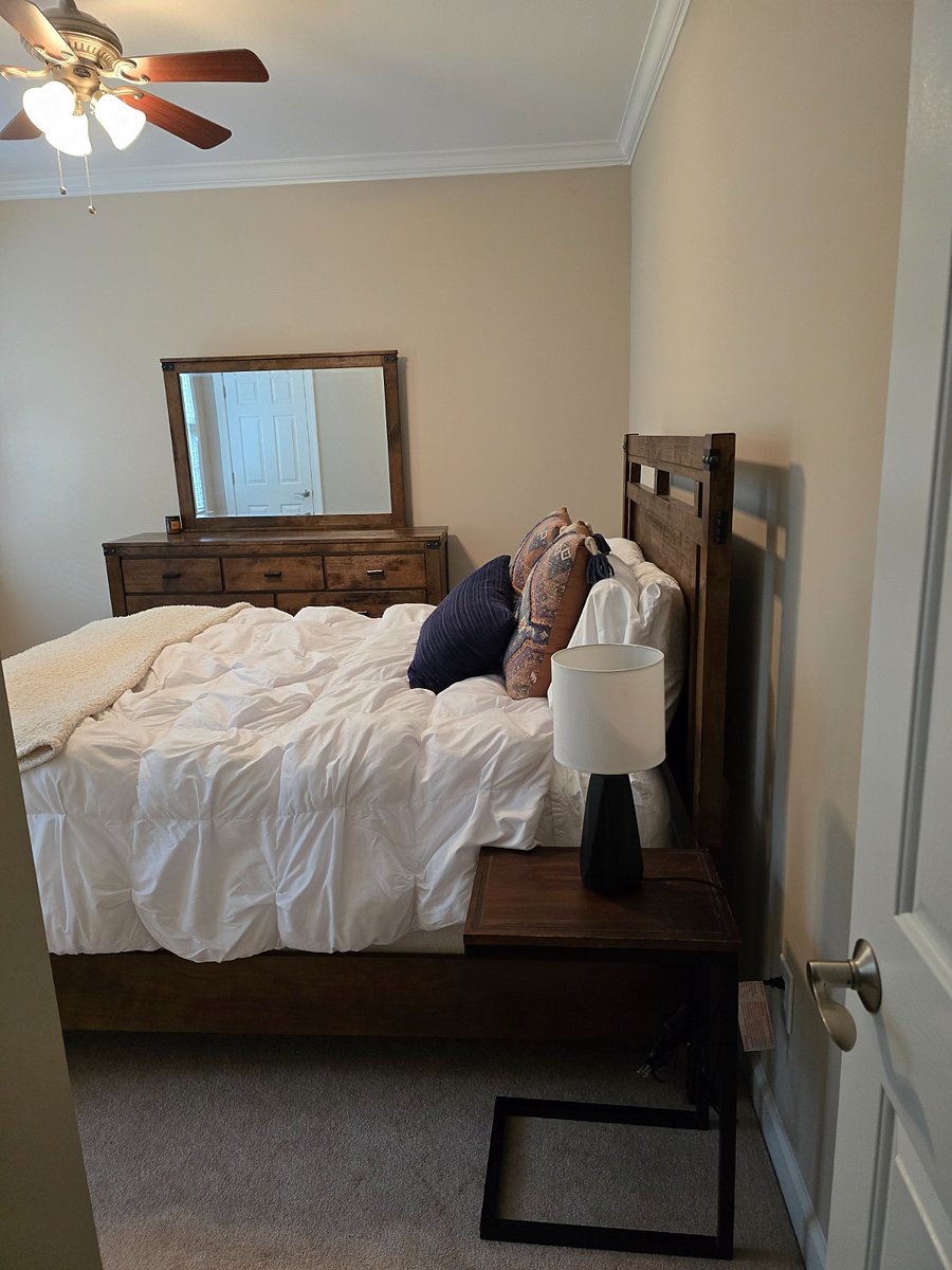 Furnished Finder property 872086_2 photo 4