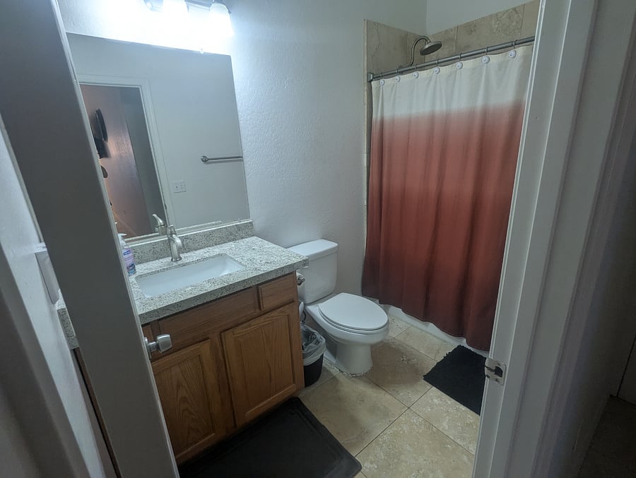Private en-suite bathroom