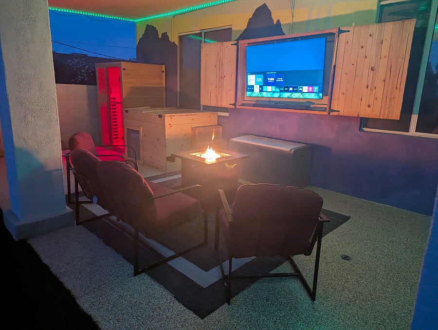Back yard patio (shared space)