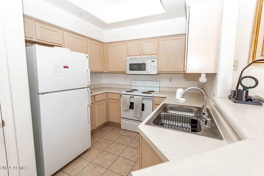 Furnished Finder property 872156_1 photo 3