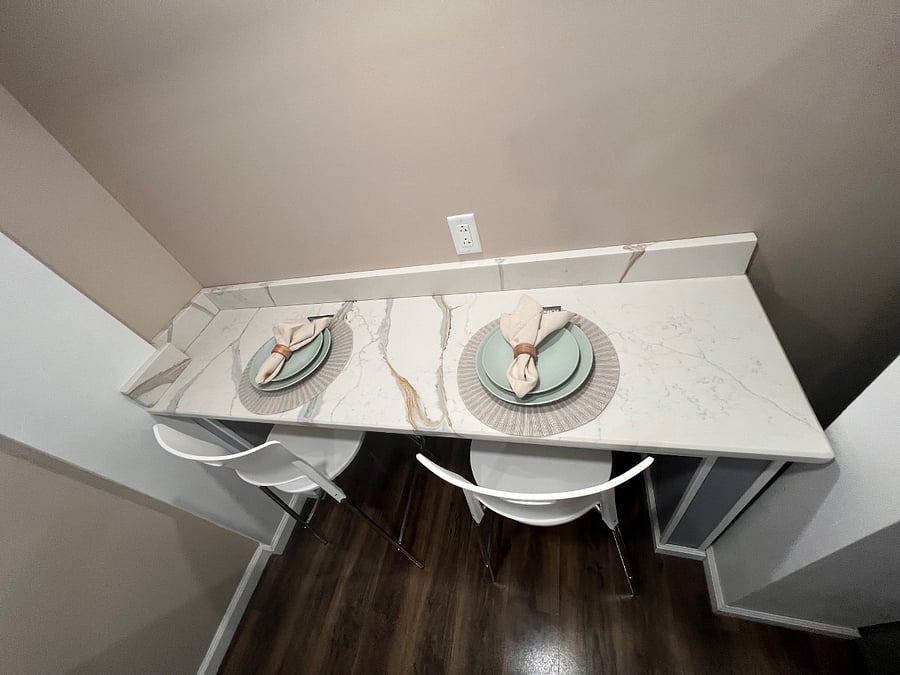 Counter Top Dinning Seating
