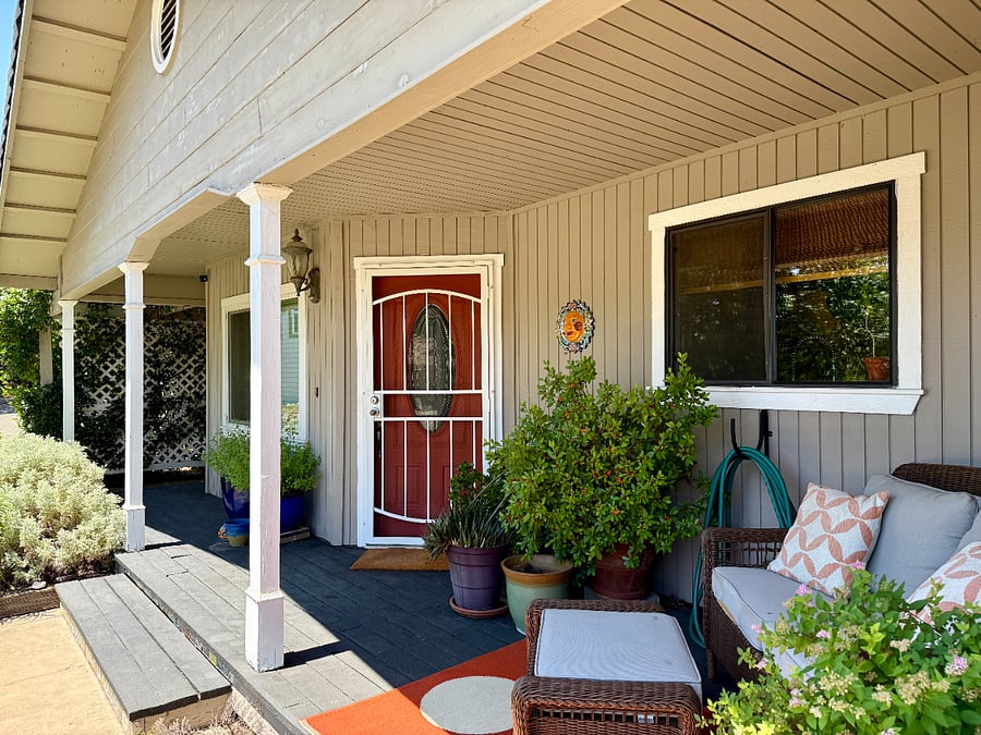 Front Door/Porch