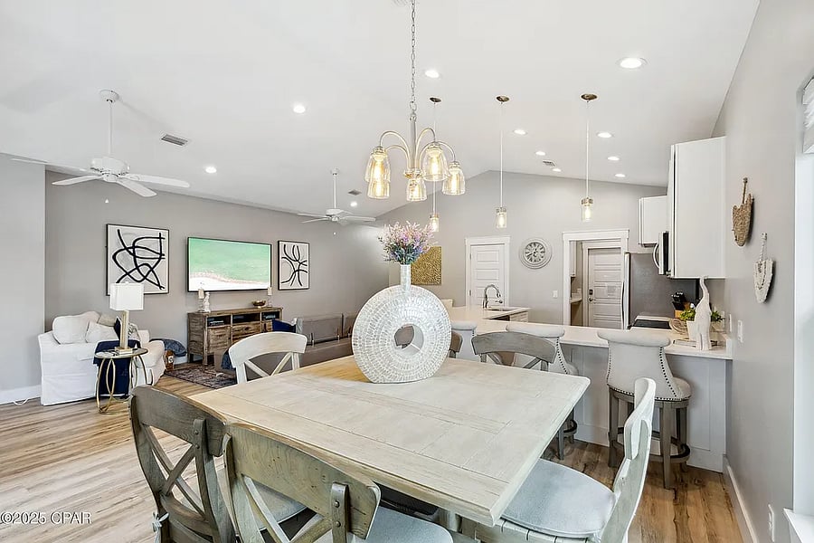 Furnished Finder property 872205_1 photo 16