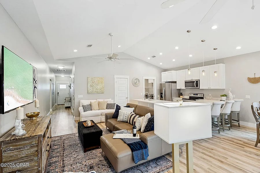 Furnished Finder property 872205_1 photo 12