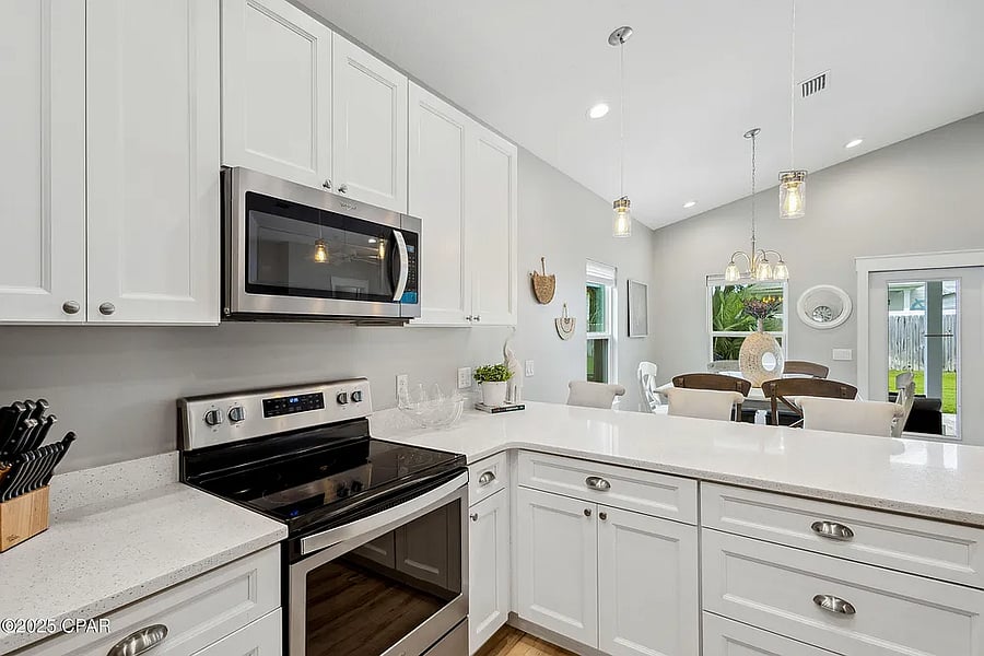 Furnished Finder property 872205_1 photo 14