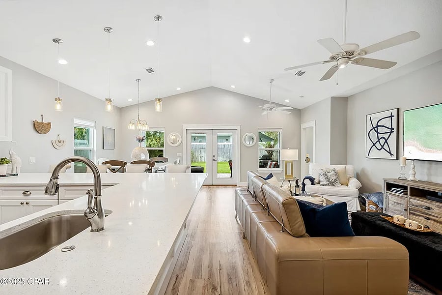 Furnished Finder property 872205_1 photo 6