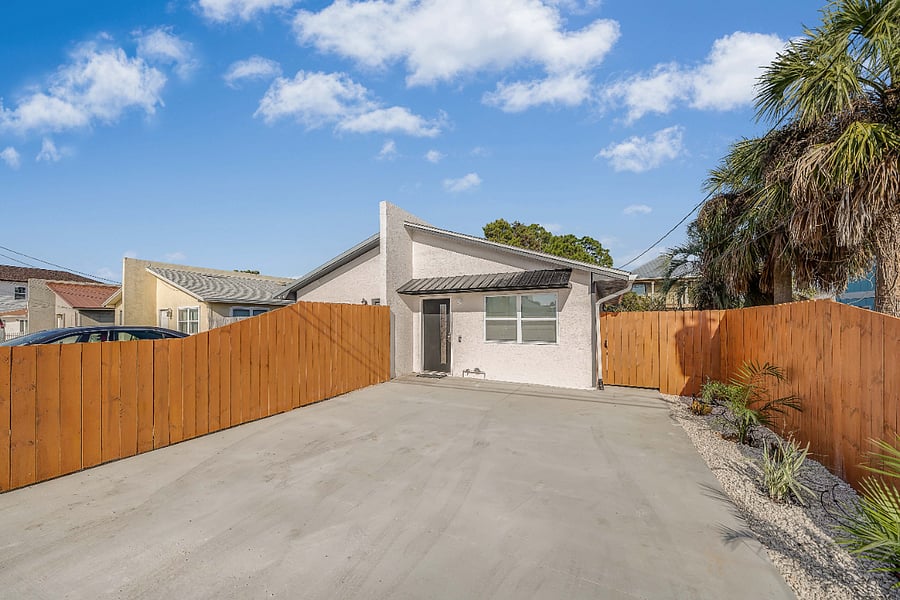 Furnished Finder property 872228_1 photo 1